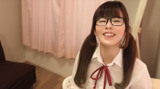 Cum swallowing 5 barrage of 18 year old who regretted participating Cum swallow circle special edition 2 Yui - Part 2