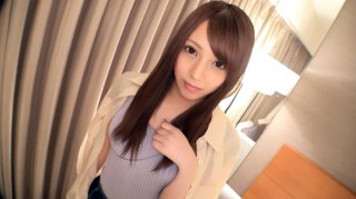 First shot Geki Kawa Momojiri gal Healthy young limbs A super cute gal who culminates while calling quot Yabai quot She feels like pulling A AV application on the net AV experience shooting 1302